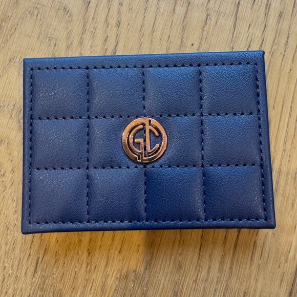 Glaminatrix Cosmetics Elevated Eyes eyeshadow palette - Picture 4 of 5